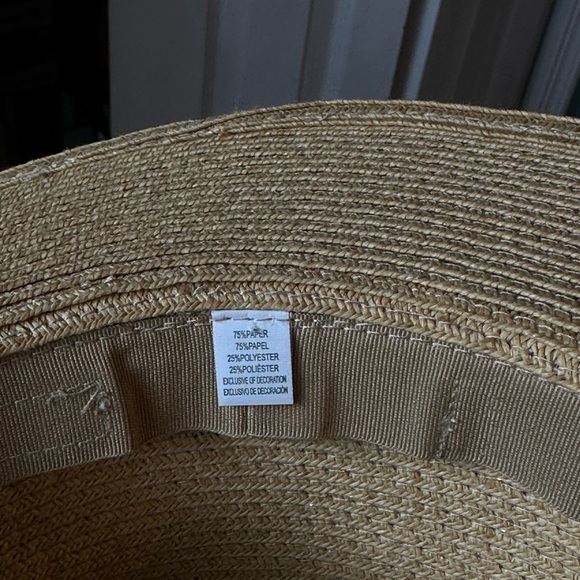 Cream Hat - Picture 3 of 3